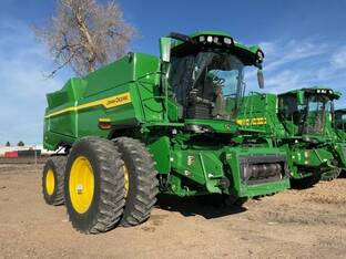 2025 John Deere S7 700
