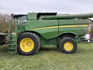 2023 John Deere S760