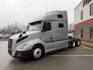 2022 Volvo VNL64T760