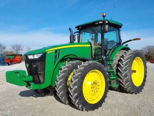 2017 John Deere 8245R