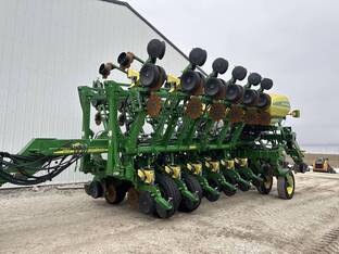 2010 John Deere 1790
