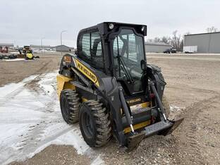 2017 New Holland L218