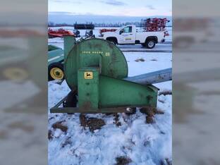 John Deere 65
