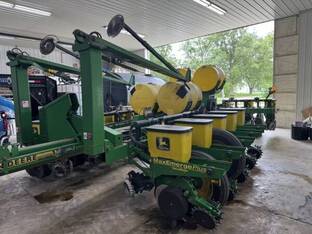 1997 John Deere 1770