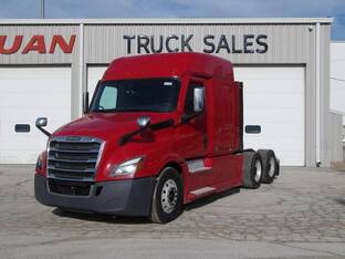 2022 Freightliner CASCADIA 126