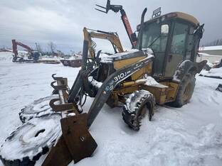 2015 John Deere 310J