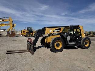 2019 Caterpillar TL943D