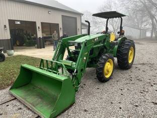 2015 John Deere 5055E