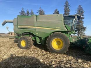 2023 John Deere S790