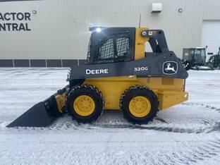 2022 John Deere 320G