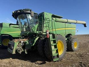 2022 John Deere S790