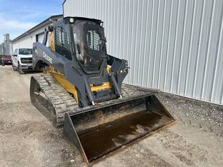 2017 John Deere 331G