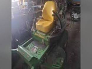 2020 John Deere Z735E