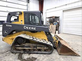 2015 John Deere 329E