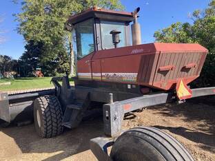 1996 MacDon Industries 9300
