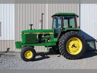 1979 John Deere 4240