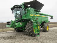 2025 John Deere S7 900