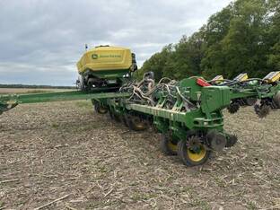 2023 John Deere 1795