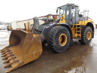 2014 John Deere 744K