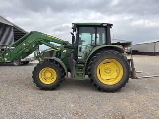 2023 John Deere 6120M