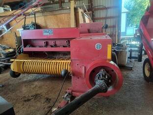 2002 New Holland 580