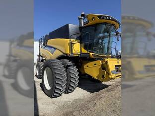 2016 New Holland CR6.90