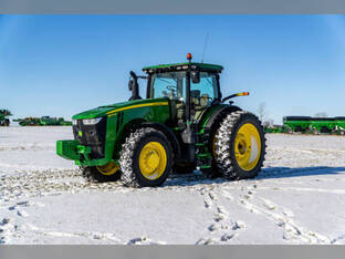 2015 John Deere 8270R