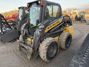 2014 New Holland L220