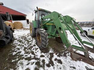 2002 John Deere 7410