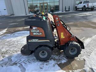 2019 Ditch Witch ZAHN R300