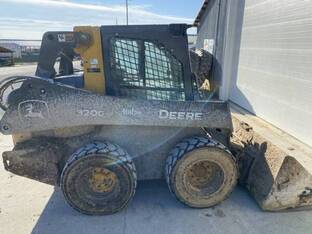 2023 John Deere 320G