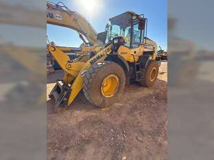 2019 Komatsu WA270-8