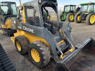 2015 John Deere 320E