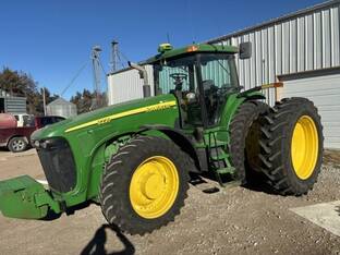 2003 John Deere 8220