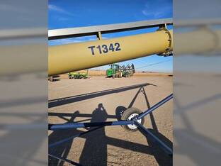 Harvest International T1342