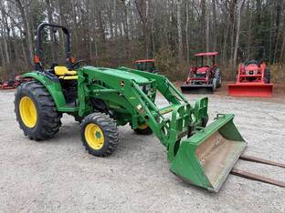 2017 John Deere 4044M