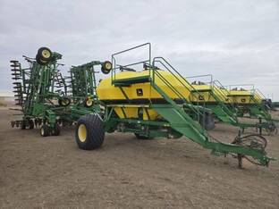 2000 John Deere 1820