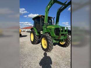 John Deere 5093E