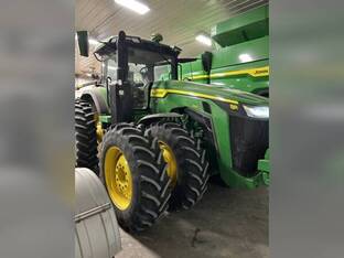 2022 John Deere 8R 340