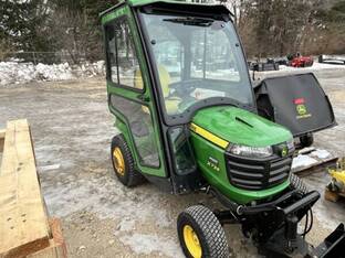 2017 John Deere X734