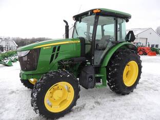 2015 John Deere 5085E