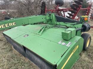 2005 John Deere 946
