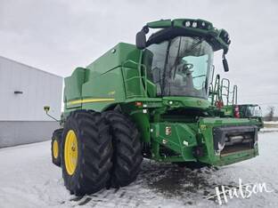 2023 John Deere S790