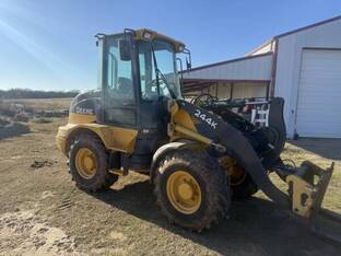 2016 John Deere 244K