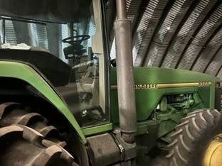 1995 John Deere 8300