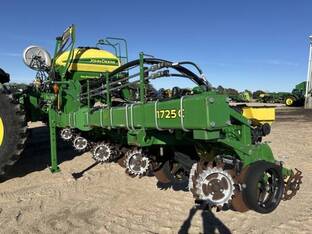 2020 John Deere 1725 CCS