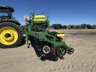 2020 John Deere 1725 CCS