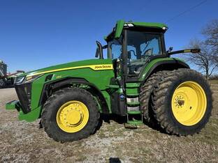 2024 John Deere 8R 250