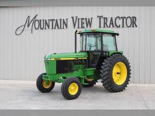 1990 John Deere 2955