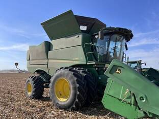 2024 John Deere S780